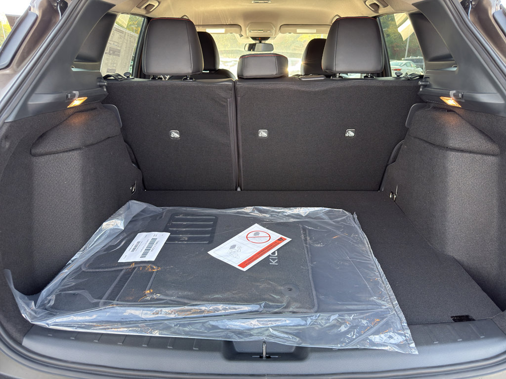 New 2026 Nissan Kicks SR w/ Cold Weather Package image 35