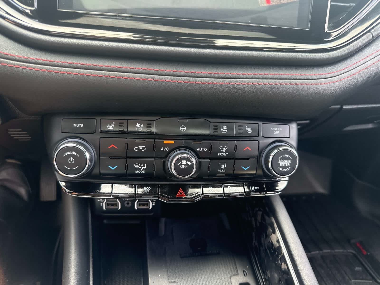 Used 2023 Dodge Durango R/T AWD/4WD image 27