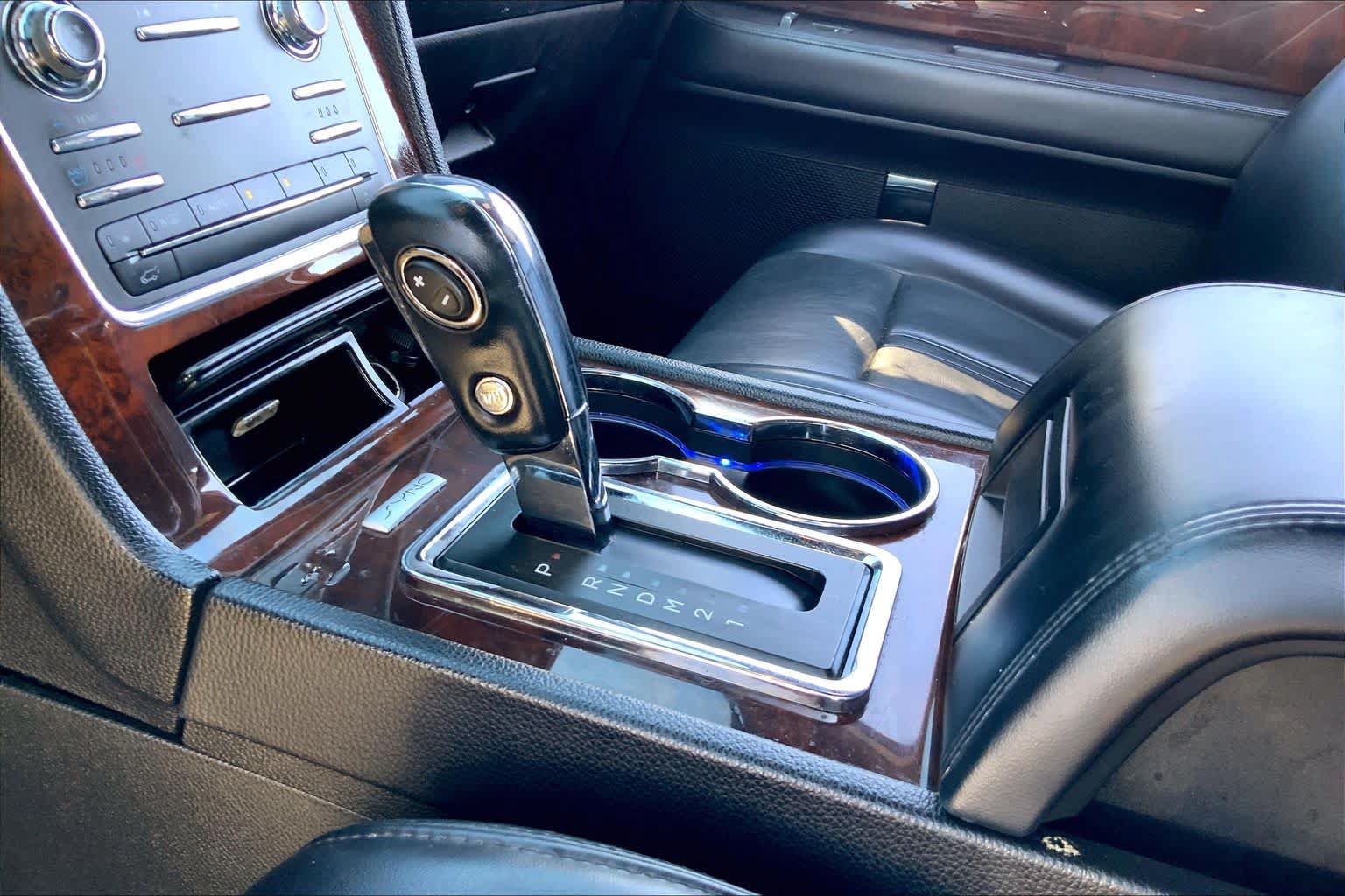 Used 2017 Lincoln Navigator Select RWD image 17