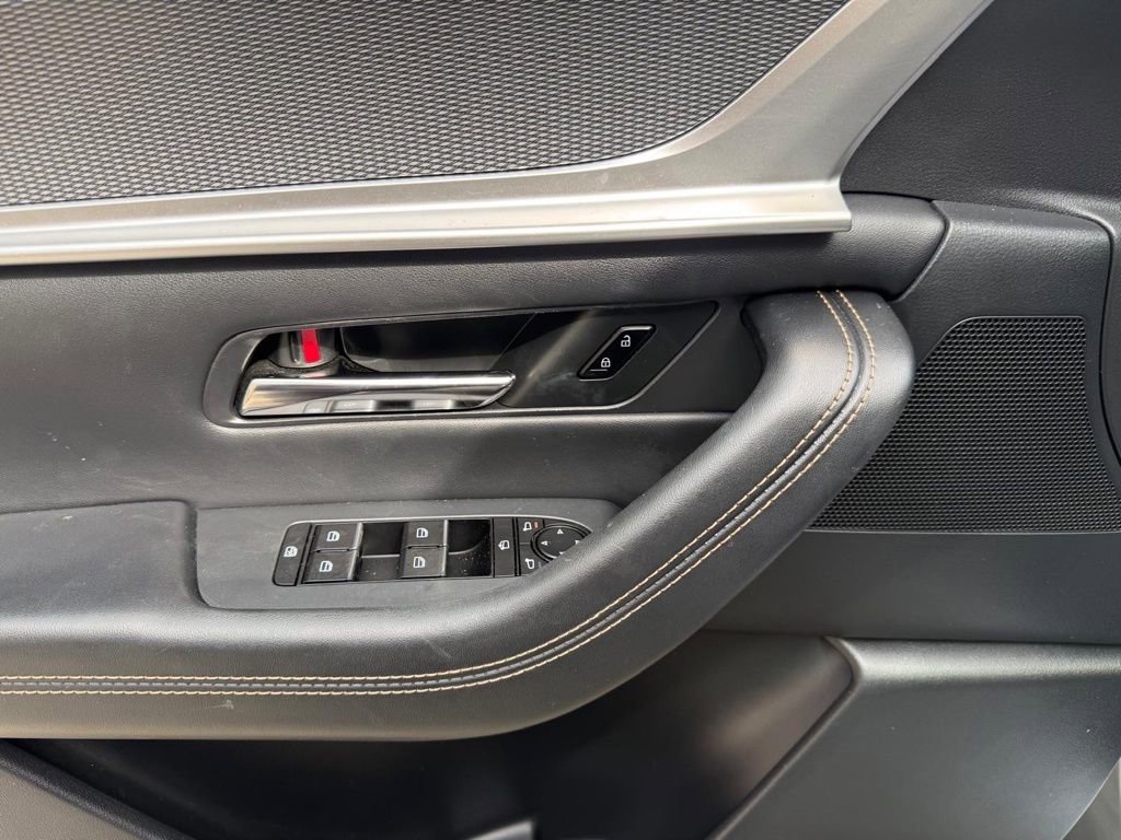 Used 2024 MAZDA CX-90 Plug-In Hybrid w/ Premium Plus image 12