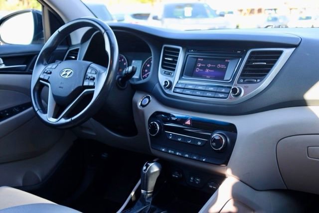 Used 2017 Hyundai Tucson Sport image 37