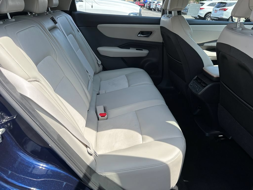 Used 2024 Nissan Ariya FWD image 18