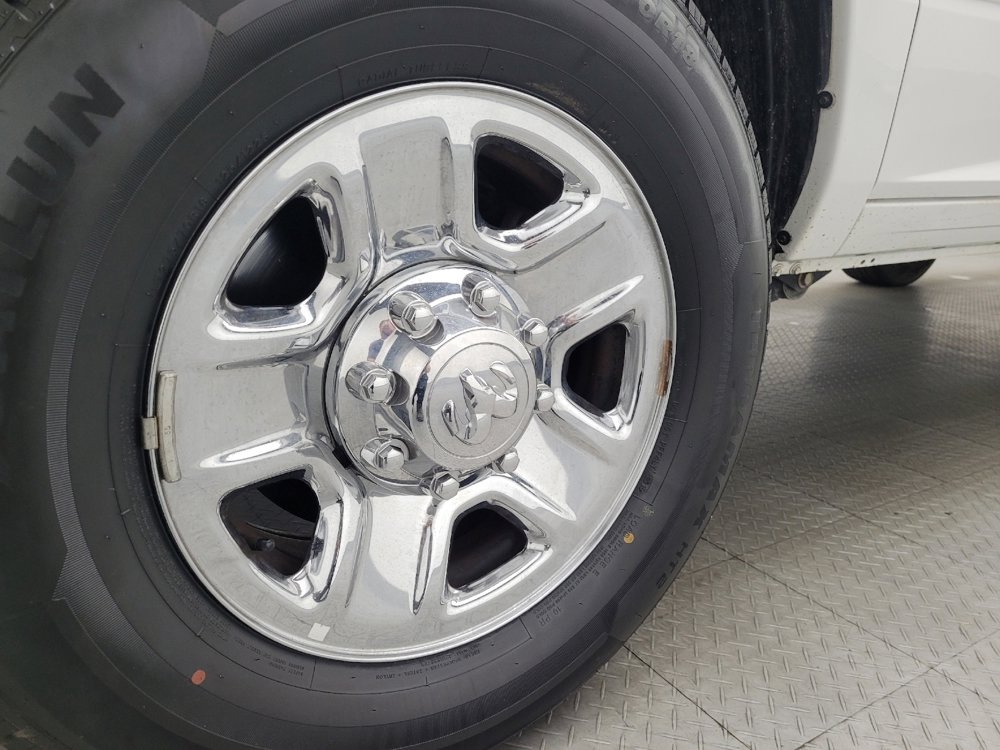 Used 2018 RAM 2500 SLT image 31