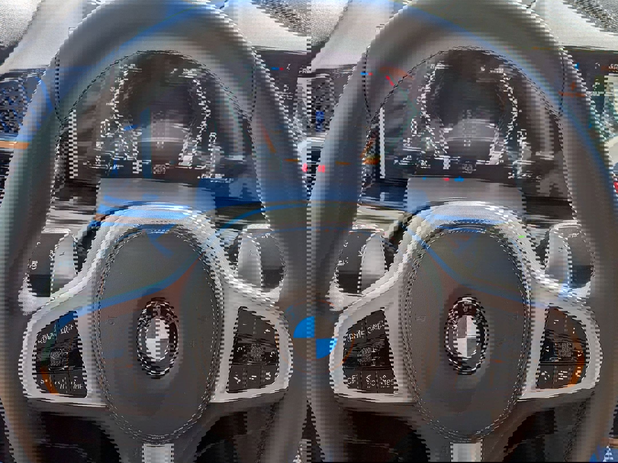 New 2026 BMW X6 xDrive40i w/ Climate Comfort Package image 21