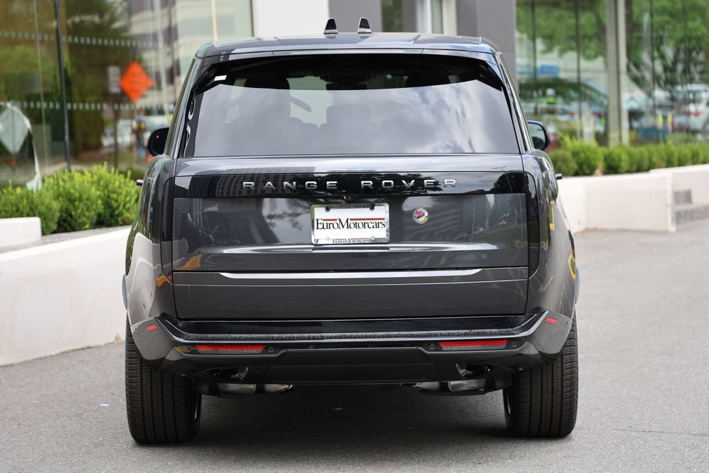 New 2026 Land Rover Range Rover Long Wheelbase SE AWD/4WD image 3