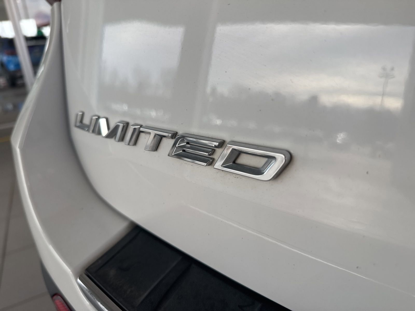 Used 2023 Ford Explorer Limited w/ Equipment Group 301A image 11