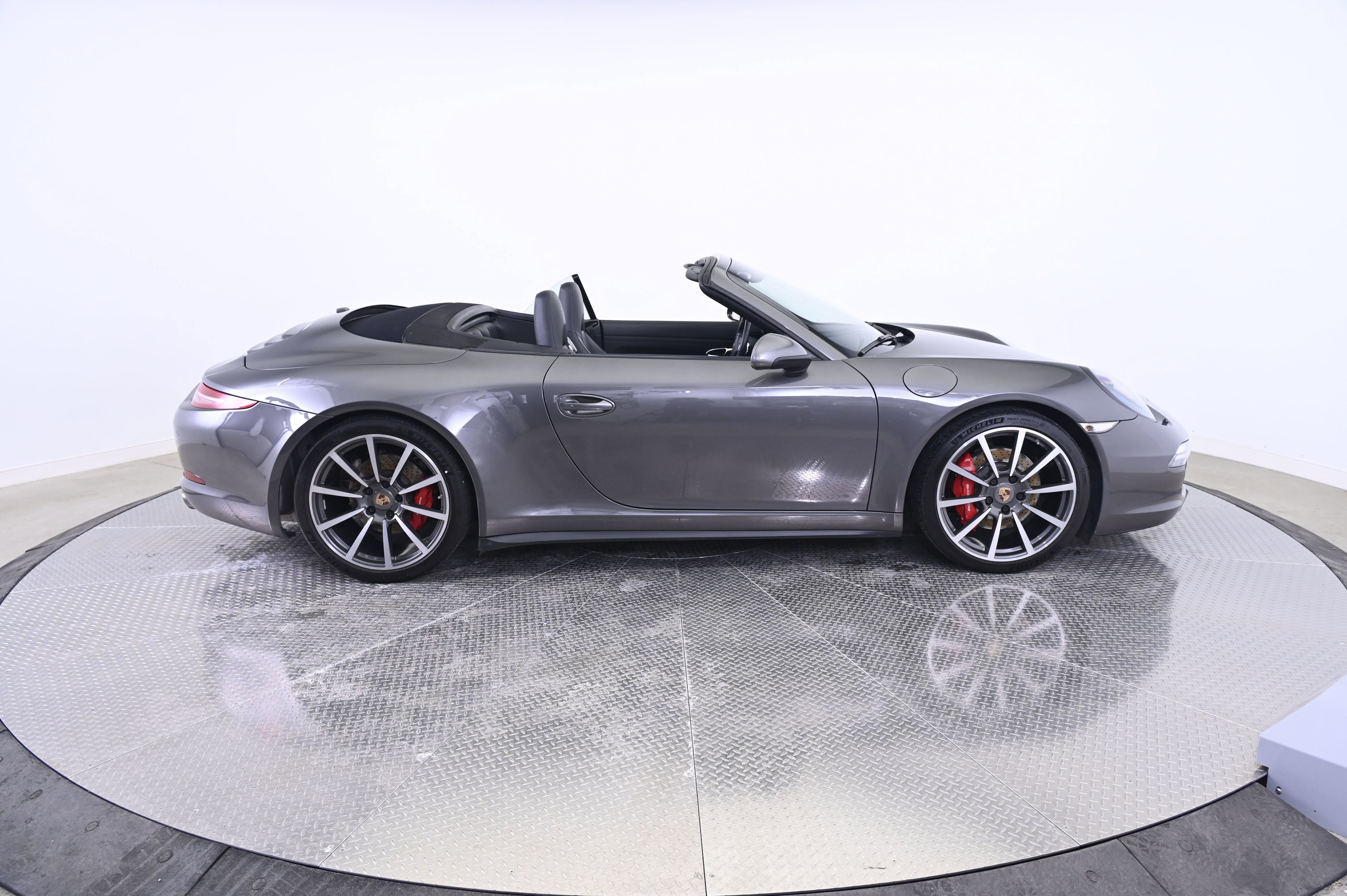 Used 2014 Porsche 911 Carrera 4S image 8