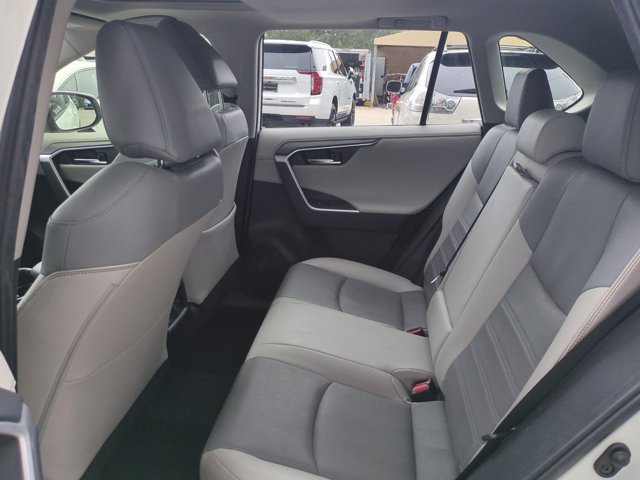 Used 2019 Toyota RAV4 Limited FWD image 13