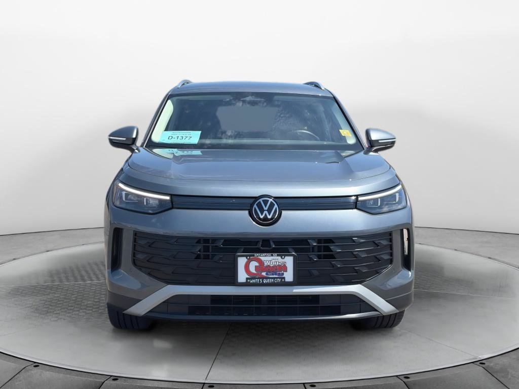 Used 2026 Volkswagen Tiguan SE AWD/4WD image 7