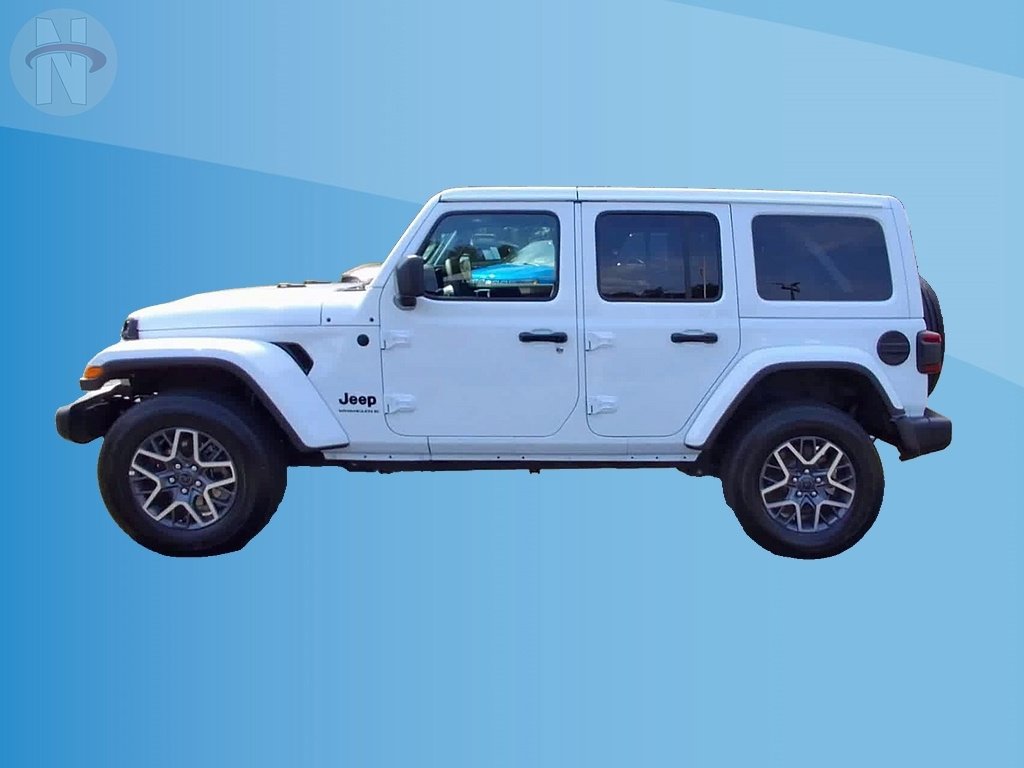 Used 2025 Jeep Wrangler Unlimited Sahara AWD/4WD image 5