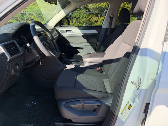 Used 2018 Volkswagen Atlas S FWD image 11