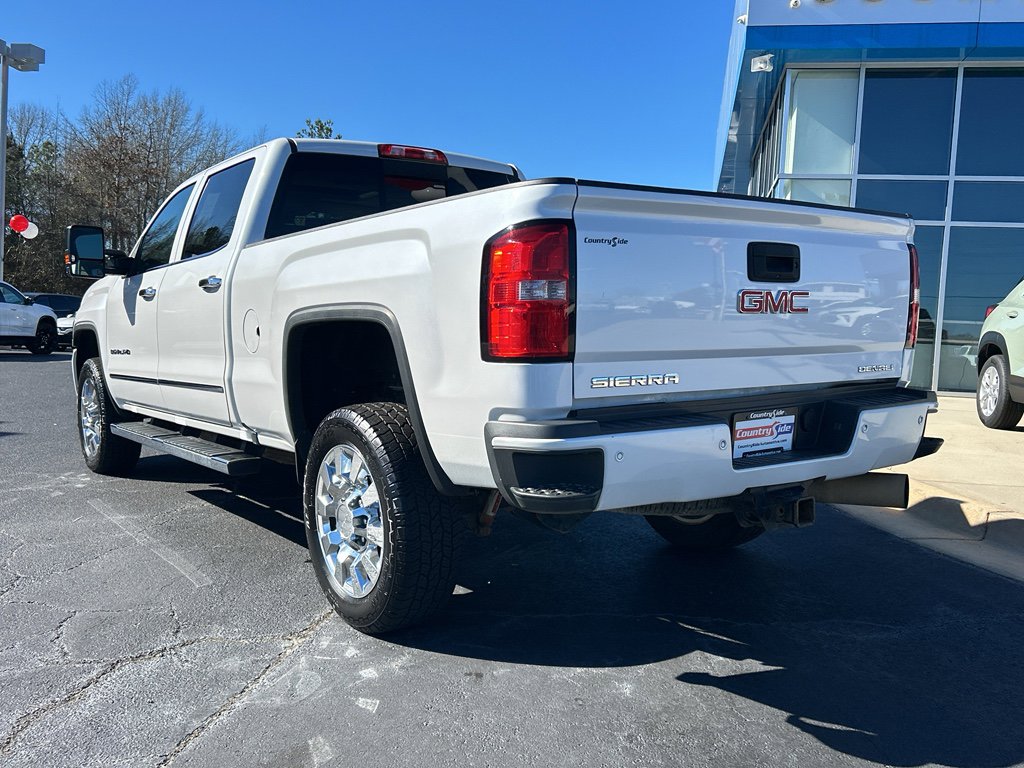 Used 2019 GMC Sierra 2500 Denali w/ Duramax Plus Package AWD/4WD image 7