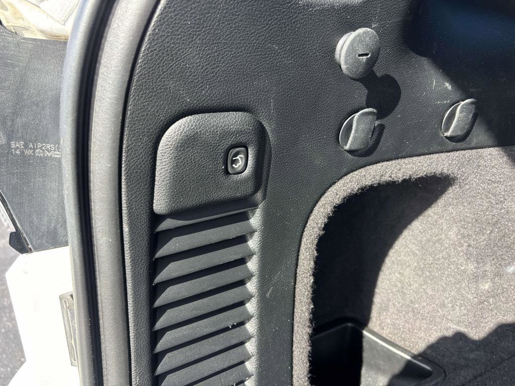 Used 2019 Jeep Grand Cherokee Laredo image 13