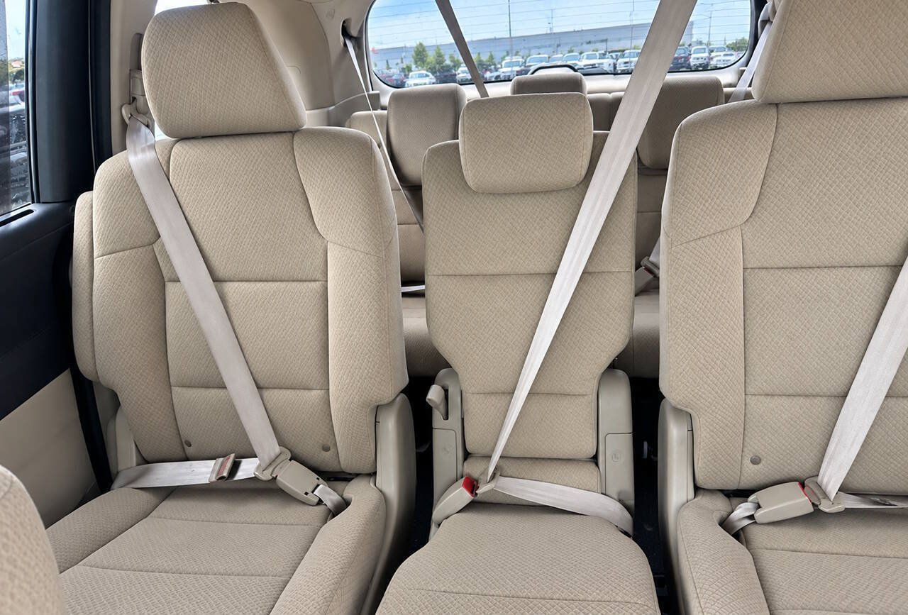 Used 2016 Honda Odyssey SE image 8