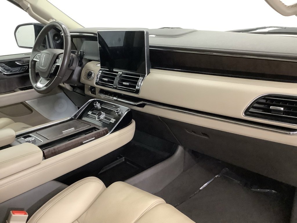 Used 2022 Lincoln Navigator Reserve image 31