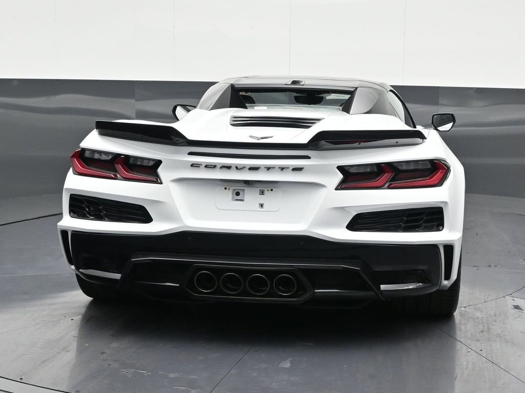 Used 2025 Chevrolet Corvette Z06 image 4
