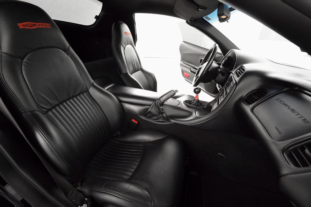Used 2002 Chevrolet Corvette Z06 RWD image 11