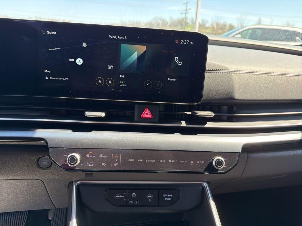 Certified 2025 Kia Carnival FWD image 16