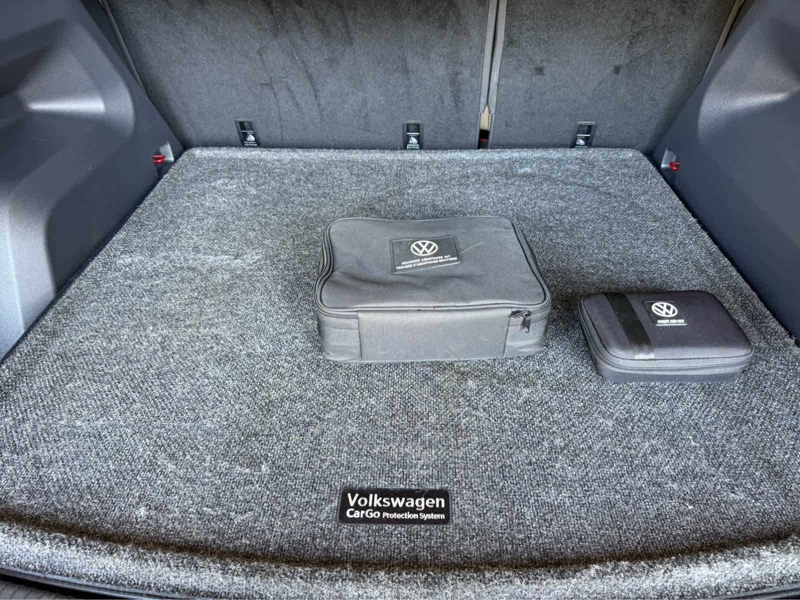 Used 2024 Volkswagen Atlas Cross Sport SEL Premium R-Line image 25