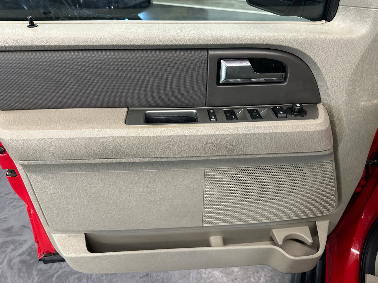 Used 2011 Ford Expedition XL w/ Fleet Convenience Pkg image 10