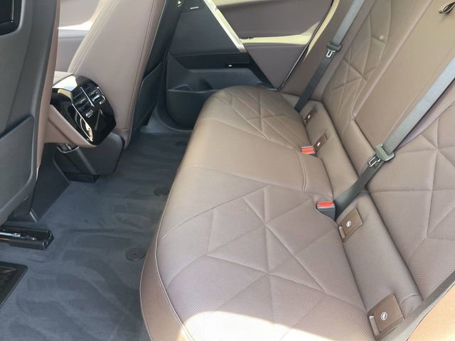 Used 2026 BMW iX xDrive45 w/ Premium Package image 17