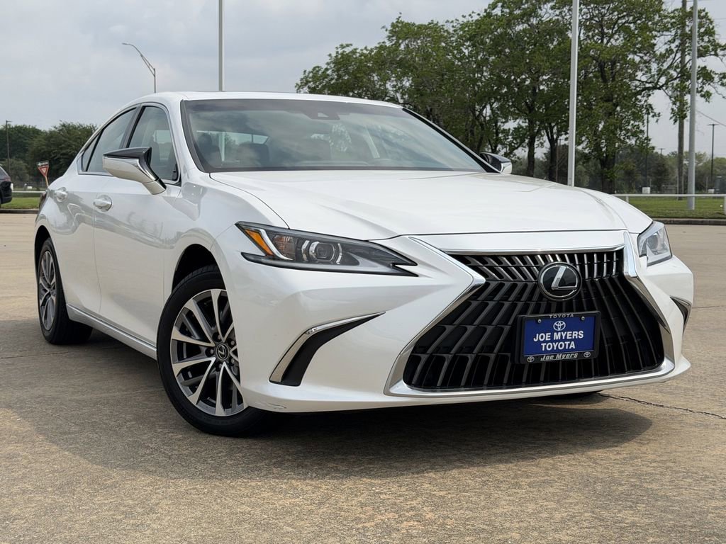 Used 2024 Lexus ES 350 w/ Accessory Package (Z2) FWD image 2