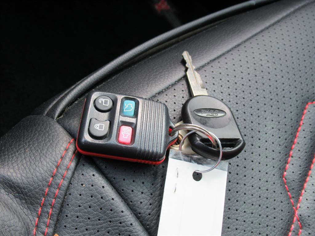 Used 2003 Ford Thunderbird Deluxe image 21