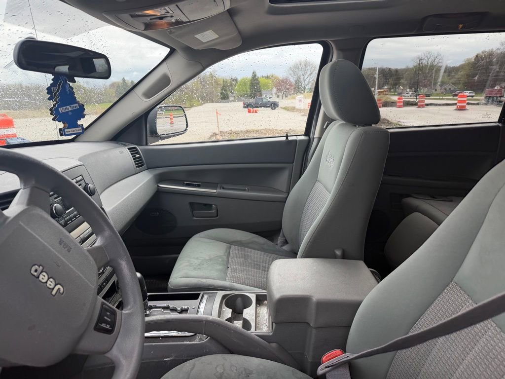 Used 2007 Jeep Grand Cherokee Laredo AWD/4WD image 6