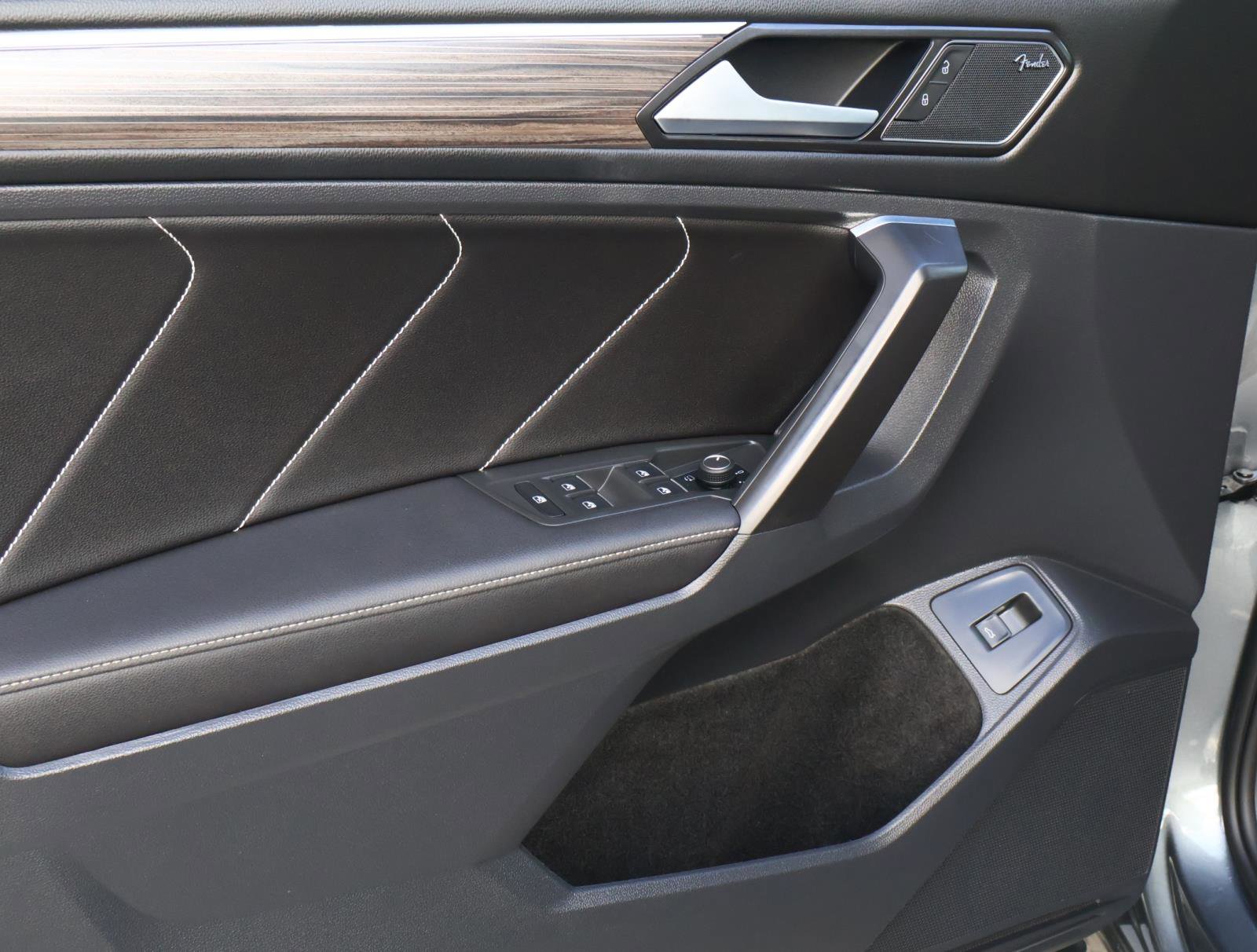 Used 2022 Volkswagen Tiguan SEL R-Line image 16