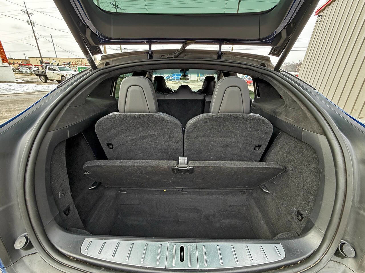 Used 2017 Tesla Model X 75D image 21