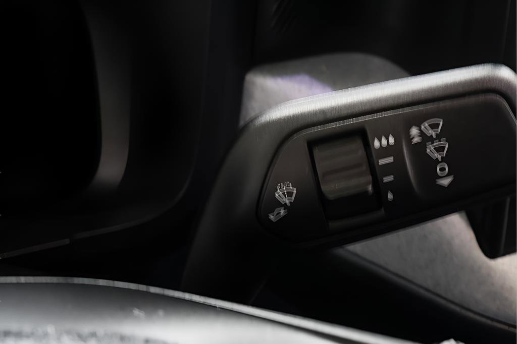 Used 2025 Ford Maverick XLT w/ XLT Luxury Package image 16