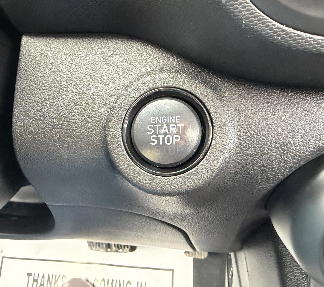 Used 2024 Hyundai Venue SEL FWD image 51