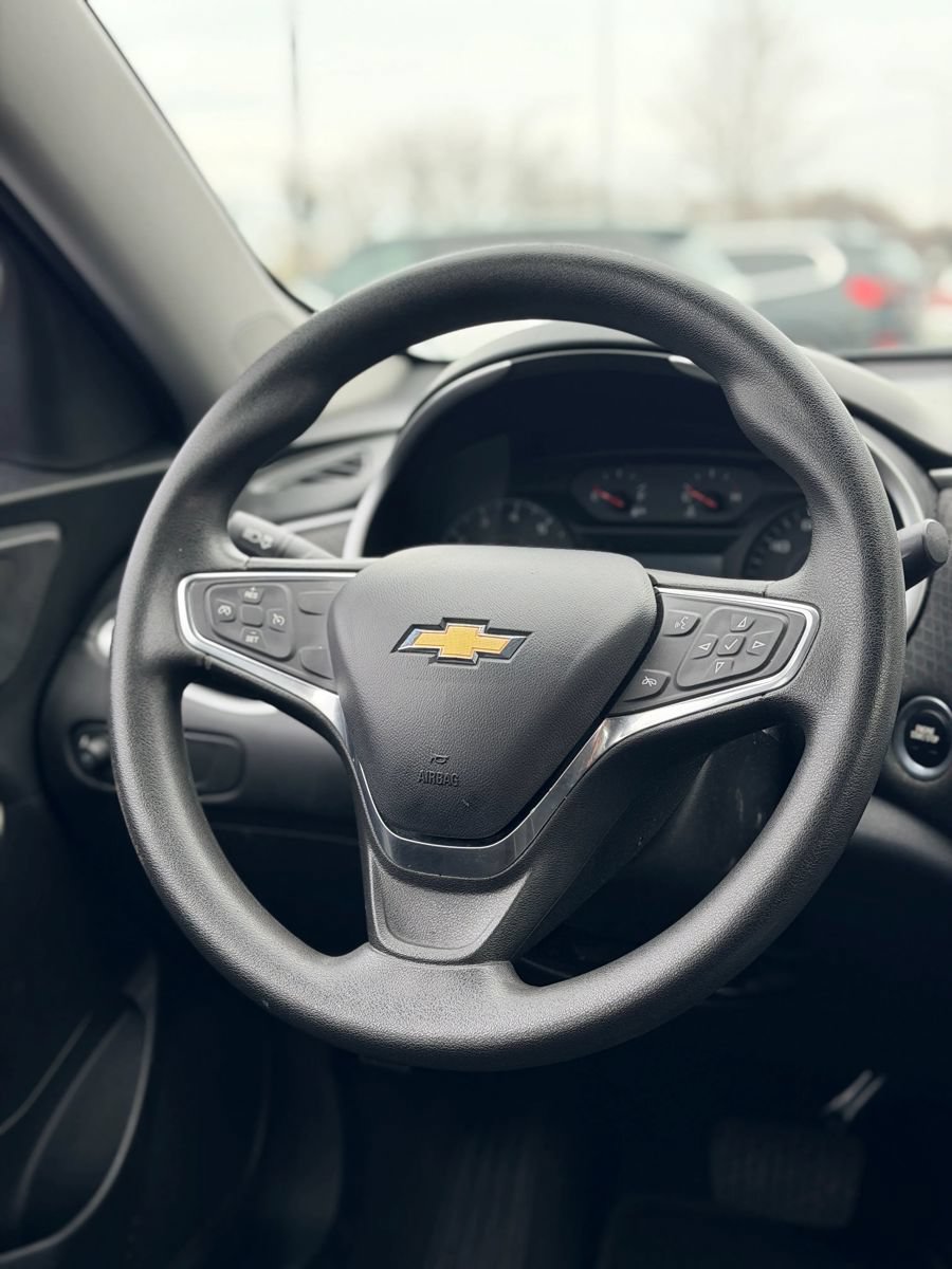 Used 2017 Chevrolet Malibu LS FWD image 10