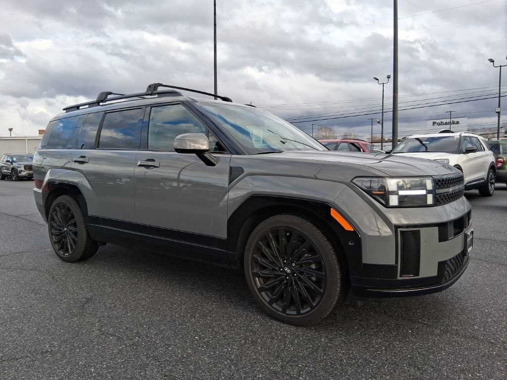 Used 2025 Hyundai Santa Fe Calligraphy image 3