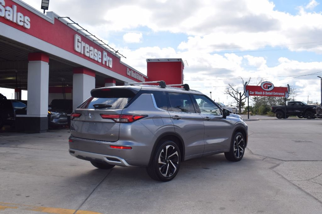 Used 2022 Mitsubishi Outlander SEL image 4