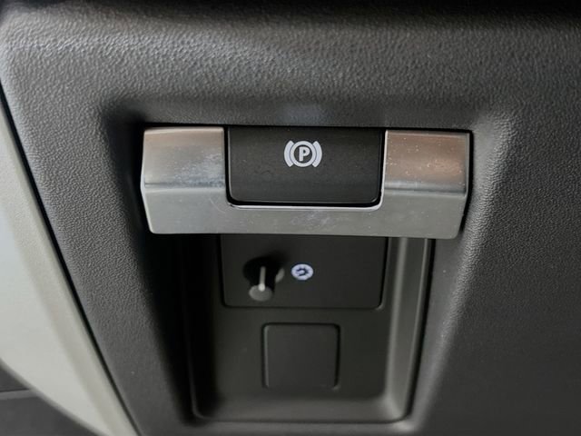 Used 2024 Land Rover Defender 110 S image 32