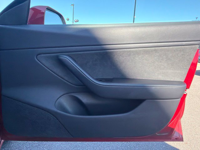 Used 2018 Tesla Model 3 Long Range RWD image 10