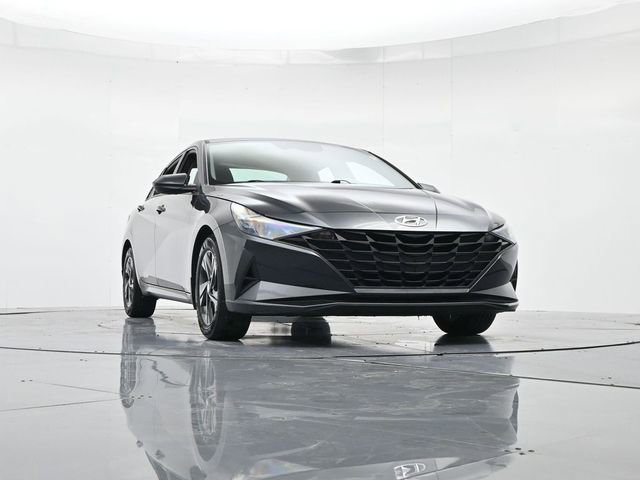 Used 2022 Hyundai Elantra SEL image 32
