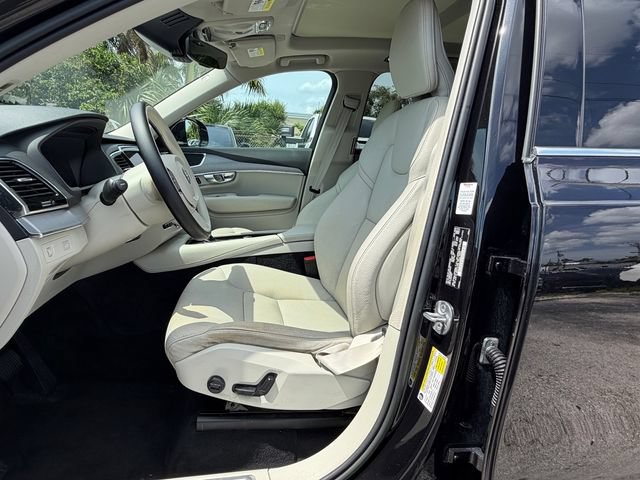 Used 2022 Volvo XC90 T5 Momentum w/ Advanced Package FWD image 12