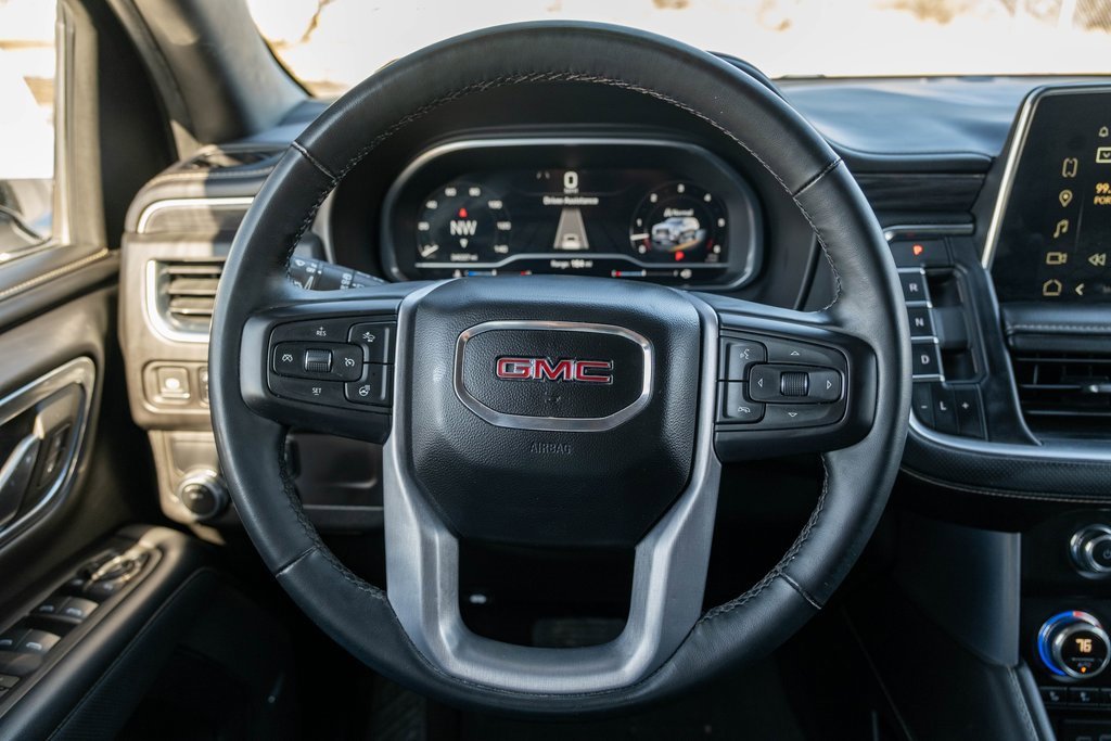 Used 2023 GMC Yukon XL SLT w/ SLT Premium Package image 25