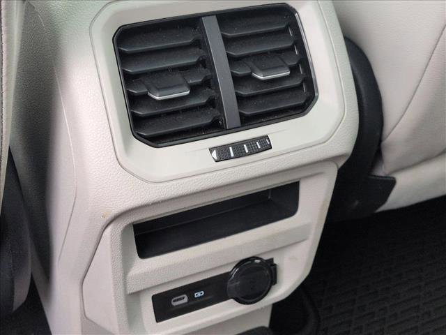 Used 2023 Volkswagen Tiguan SE R-Line image 24