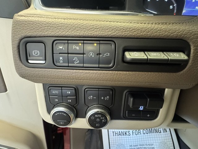 Used 2021 GMC Yukon Denali w/ Denali Ultimate Package AWD/4WD image 26