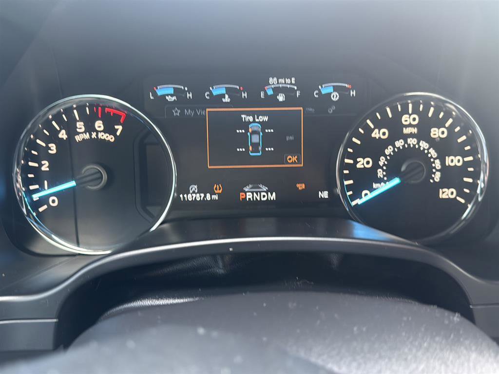 Used 2019 Ford F150 Platinum w/ Equipment Group 701A Luxury image 3