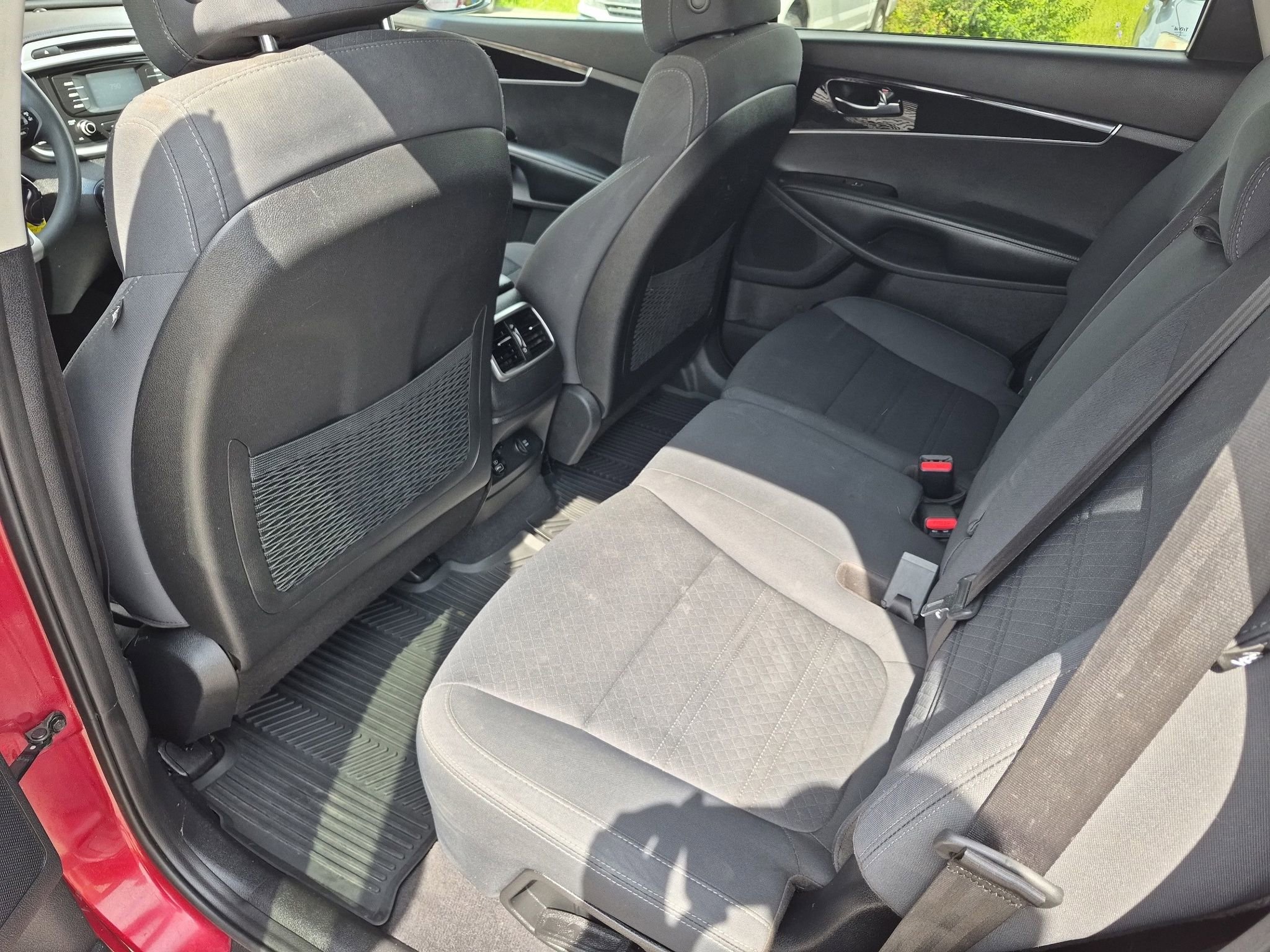 Used 2017 Kia Sorento LX FWD image 21