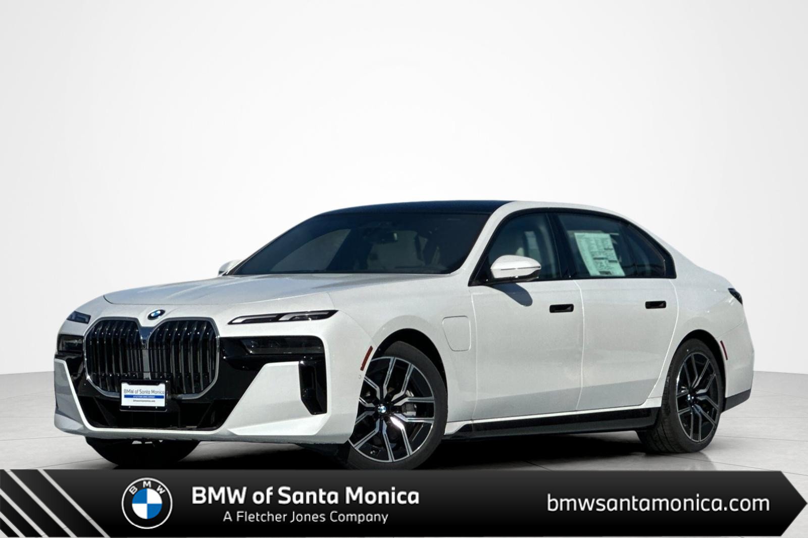 New 2026 BMW 750e xDrive AWD/4WD image 1