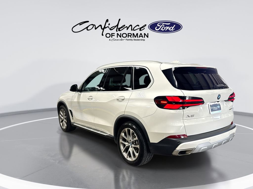 Used 2025 BMW X5 xDrive50e image 6