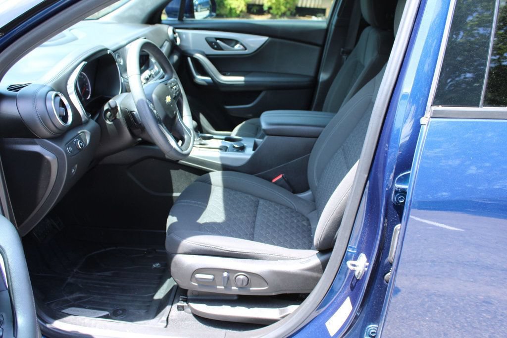 Used 2022 Chevrolet Blazer LT FWD image 11