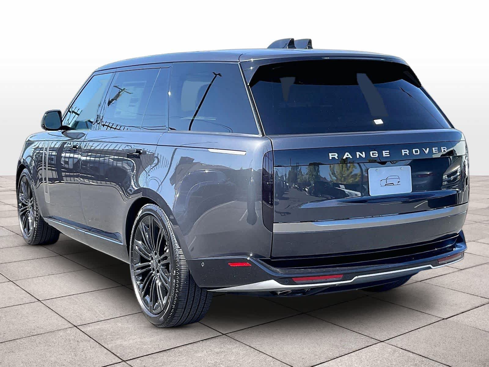 New 2026 Land Rover Range Rover Long Wheelbase SE AWD/4WD image 3