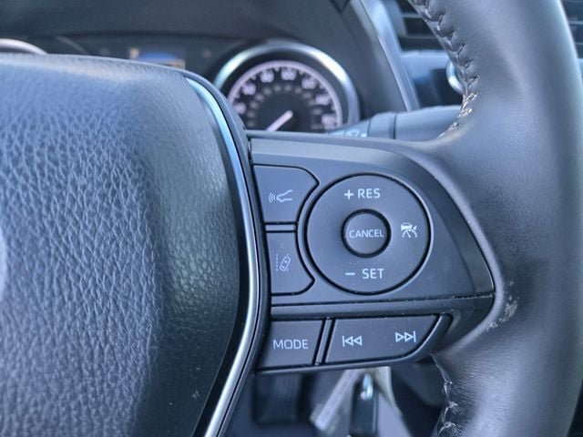 Certified 2018 Toyota Camry SE FWD image 22