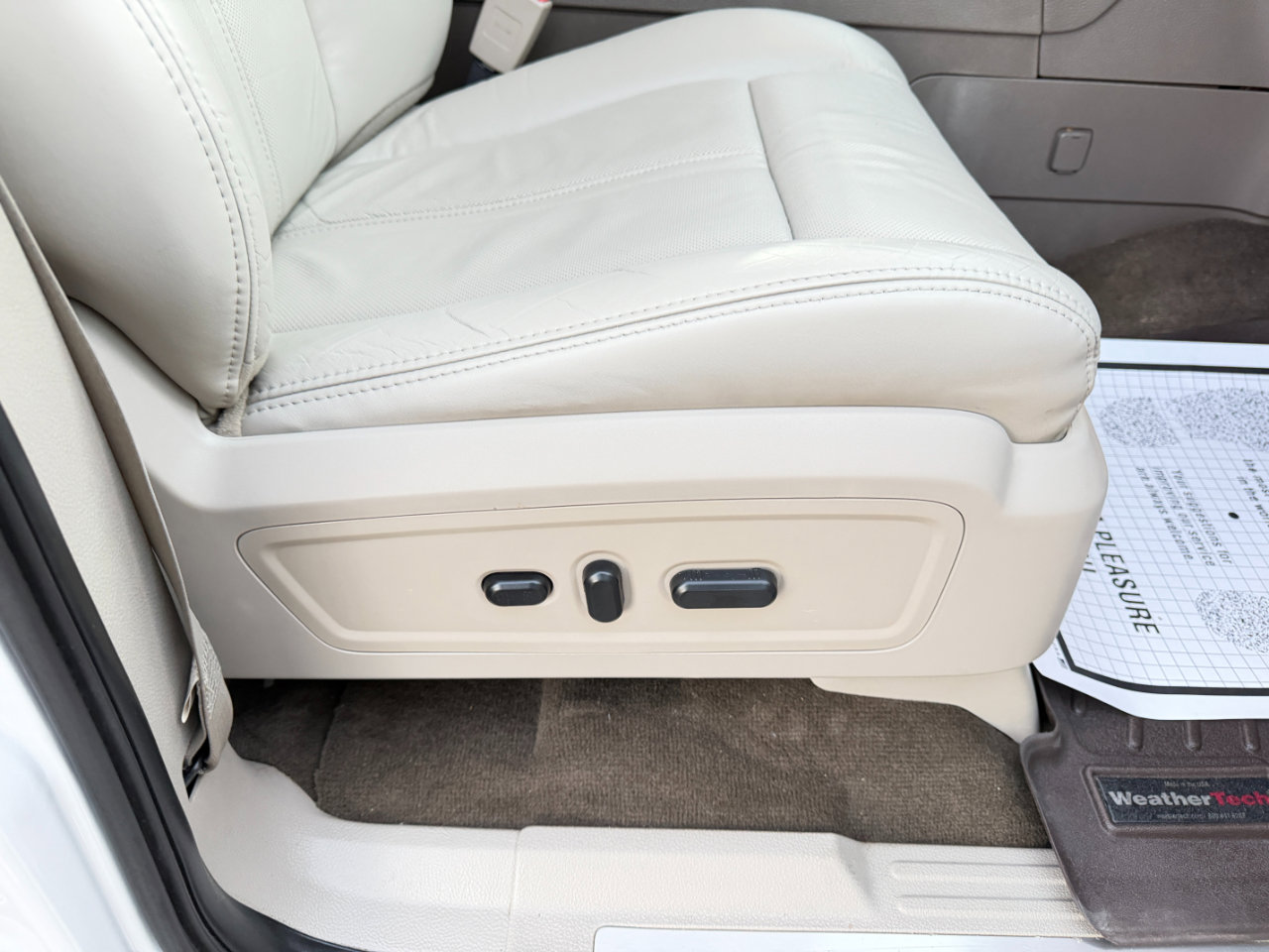 Used 2015 Lincoln Navigator L 4WD image 53